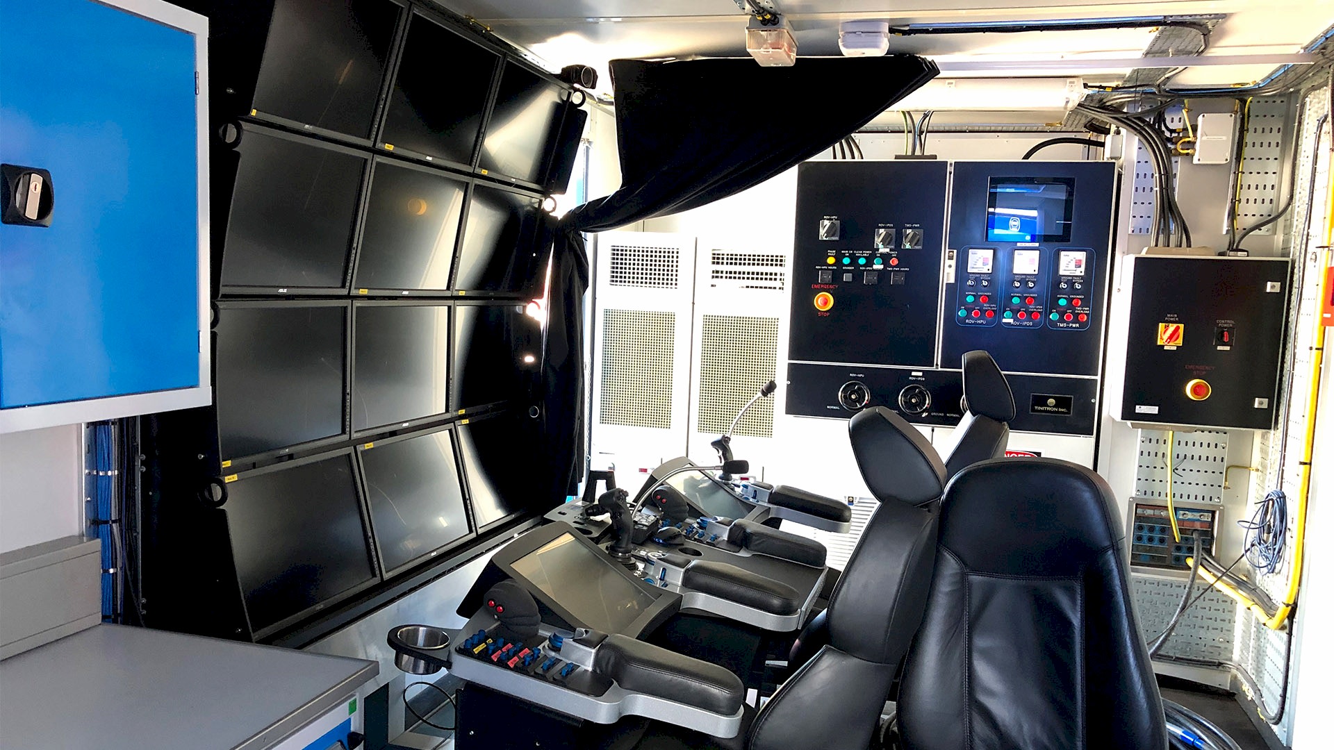 oeg-rov-control-room-1920x1080